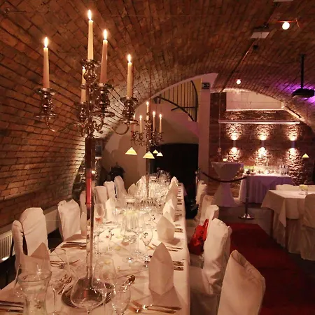 Alt Hotel 3*